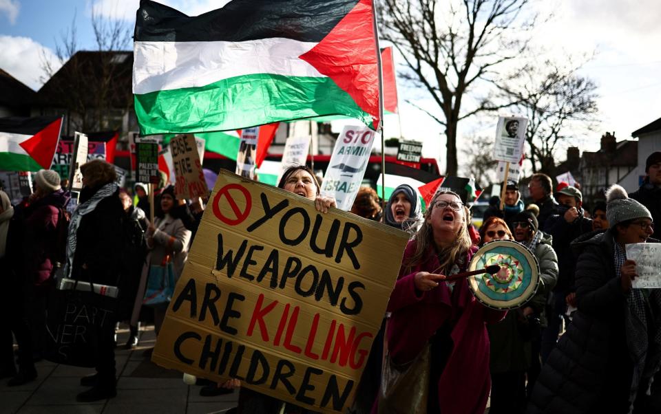 Huge crowds demonstrate outside Twickenham