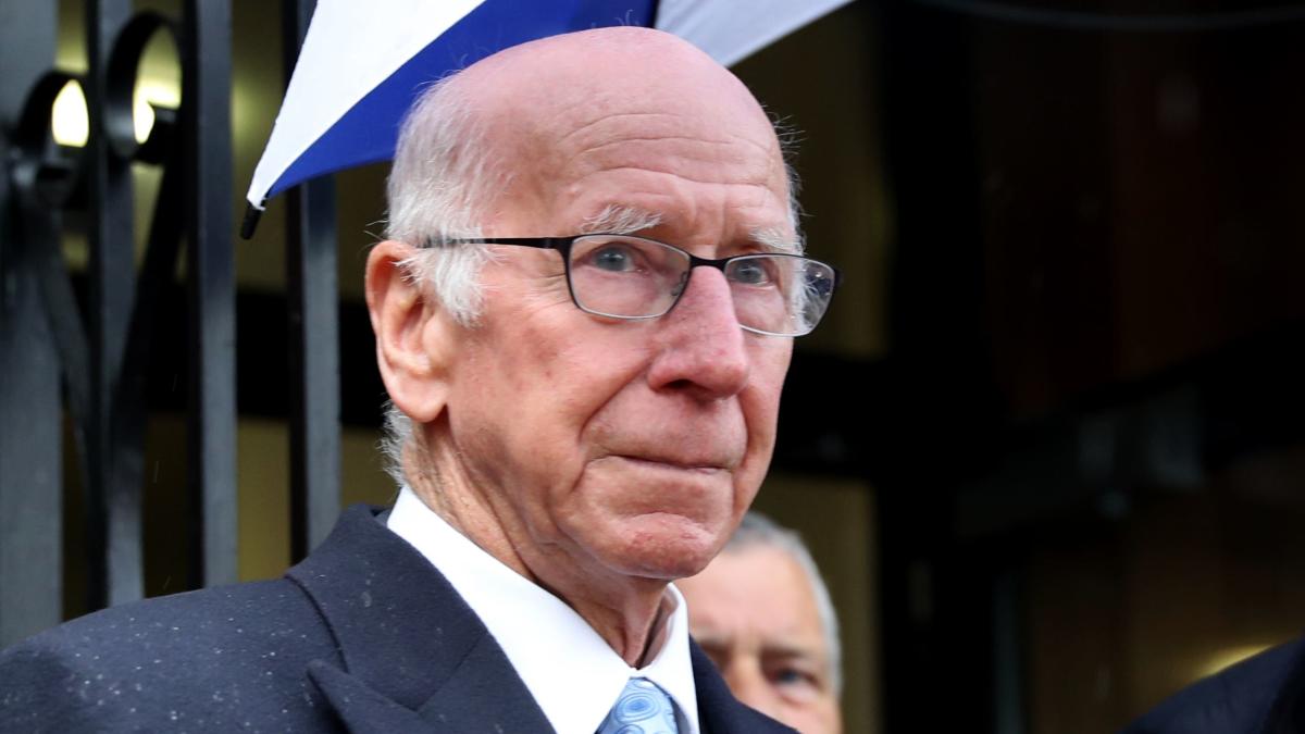 Manchester United and England great Sir Bobby Charlton dies aged 86