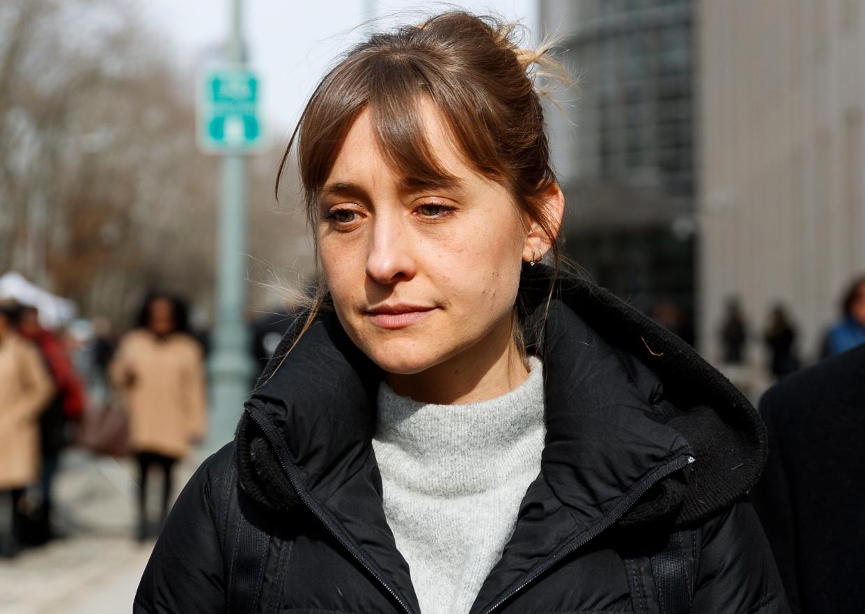 Allison Mack departs United States Federal Court in 2019 (EPA)