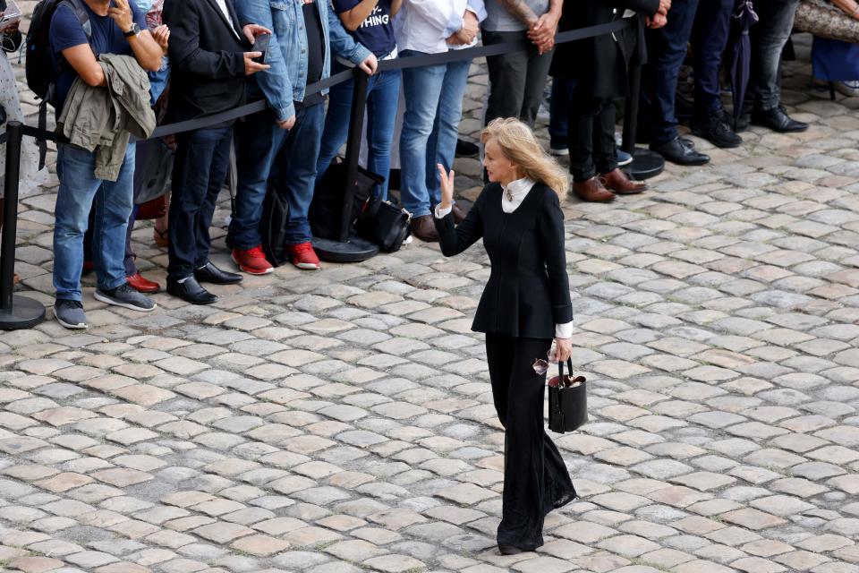 Mort de Jean-Paul Belmondo : de personnalités lui ont rendu hommage aux Invalides