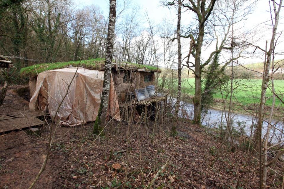 <em>North Devon Council ordered the couple to dismantle their hut as they didn’t have planning permission (SWNS)</em>