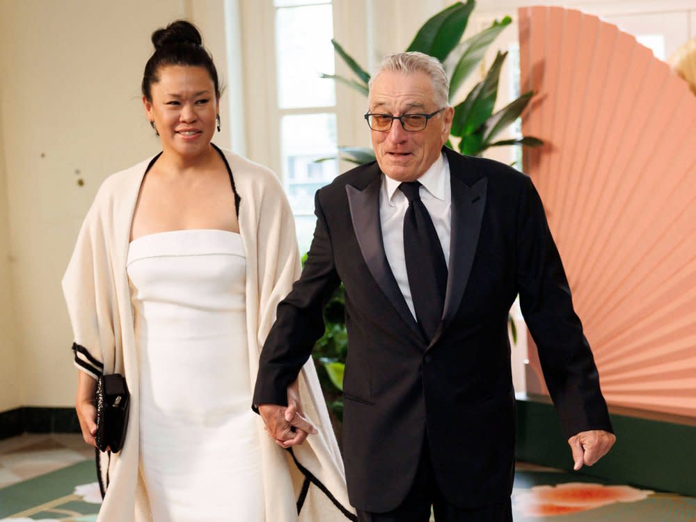 Tiffany Chen und Robert De Niro besuchten gemeinsam das Weiße Haus. (Bild: imago/ABACAPRESS)