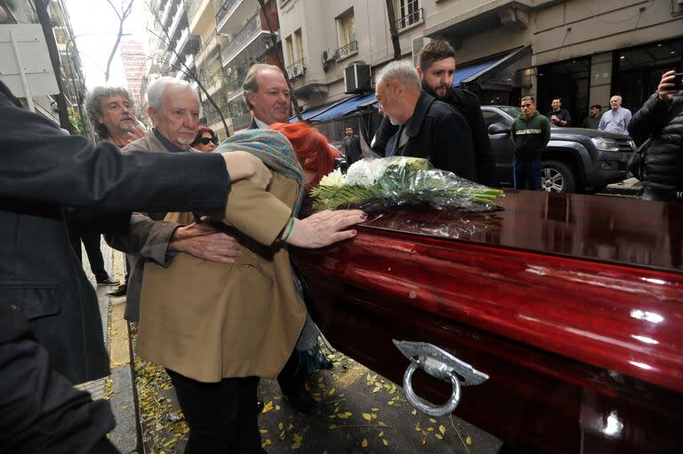 Cossa fue despedido entre muestras de respeto, admiración y profundo dolor