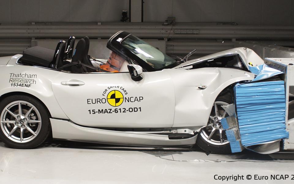 Mazda MX-5 Euro NCAP crash test