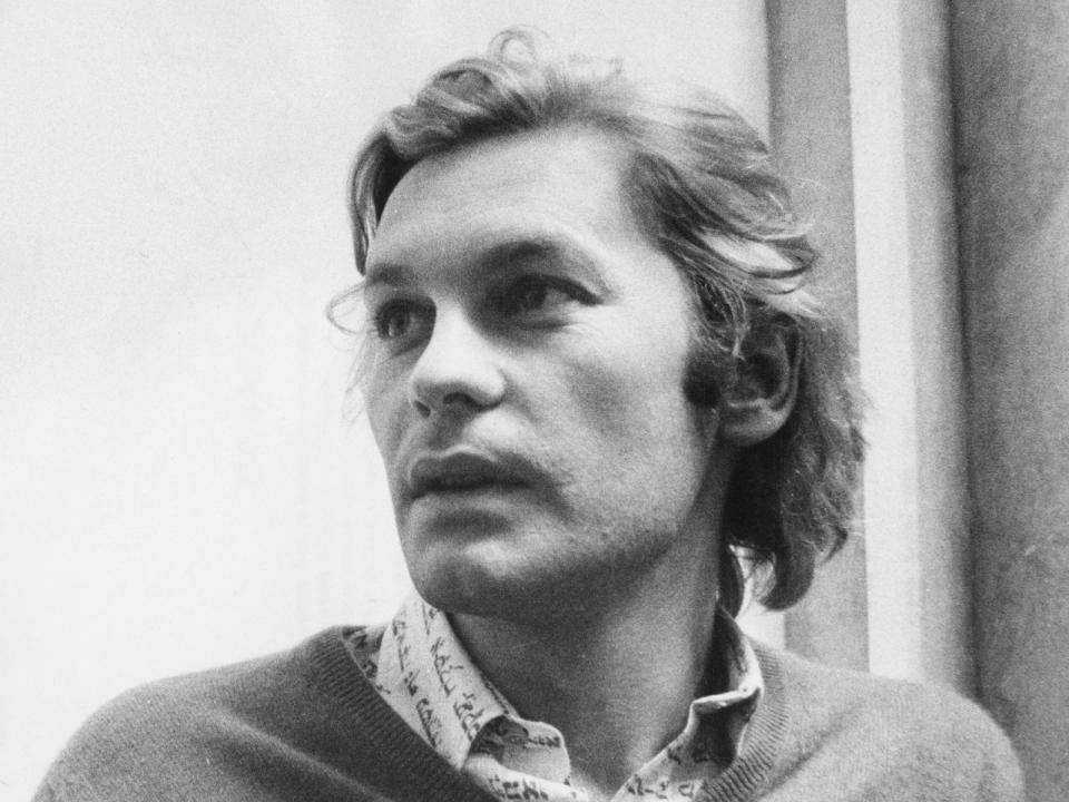 Helmut Berger im Jahr 1974: Der Schauspieler galt in jungen Jahren als Sexsymbol. (Bild: Keystone/Hulton Archive/Getty Images)