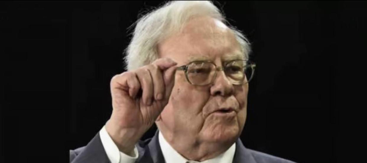 Warren Buffett predicted America's 'incredible period' was coming to an end. Here's why 2024 might still cause investors to 'panic' — and what you can do about it right now