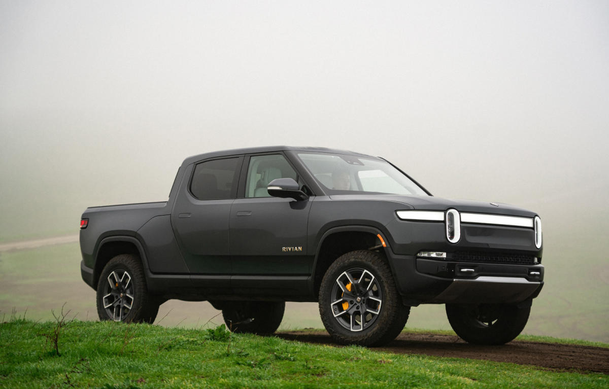 photo of Rivian offers (up to) $5,000 discount if you trade-in your gas-powered truck image