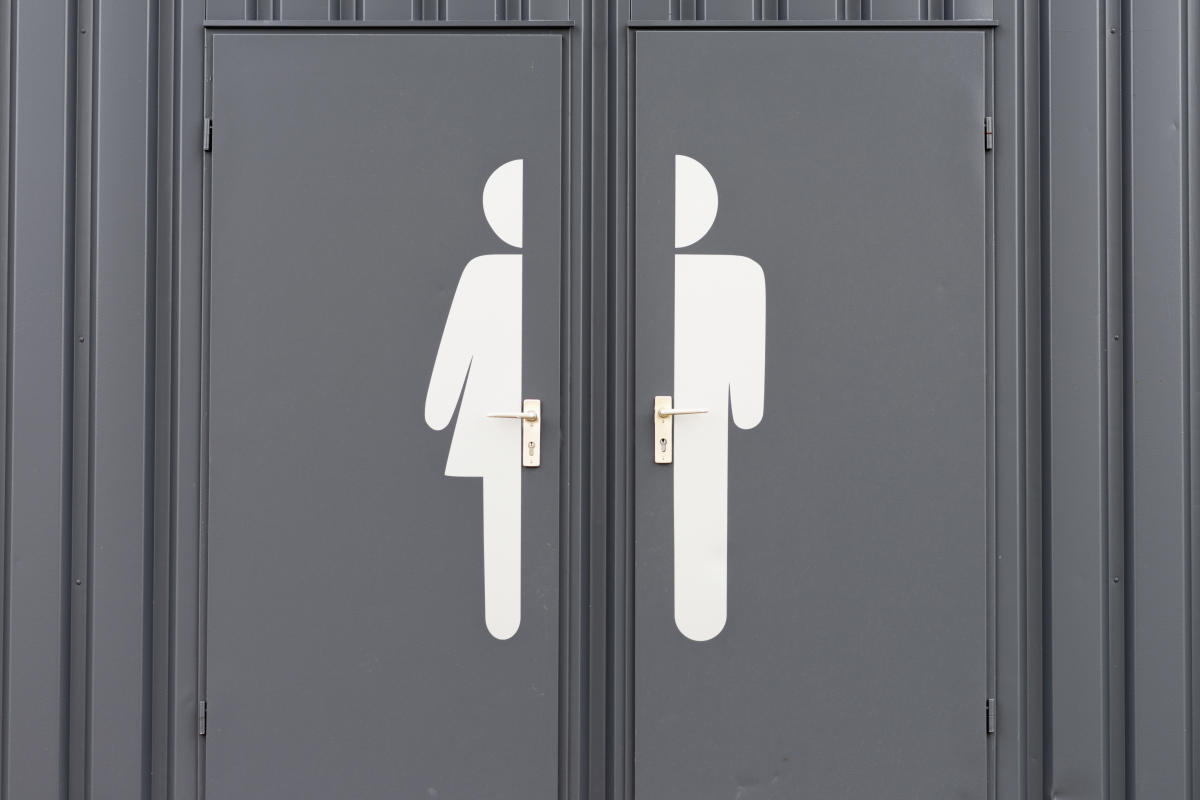 Why is it so hard to find a public toilet in the US?