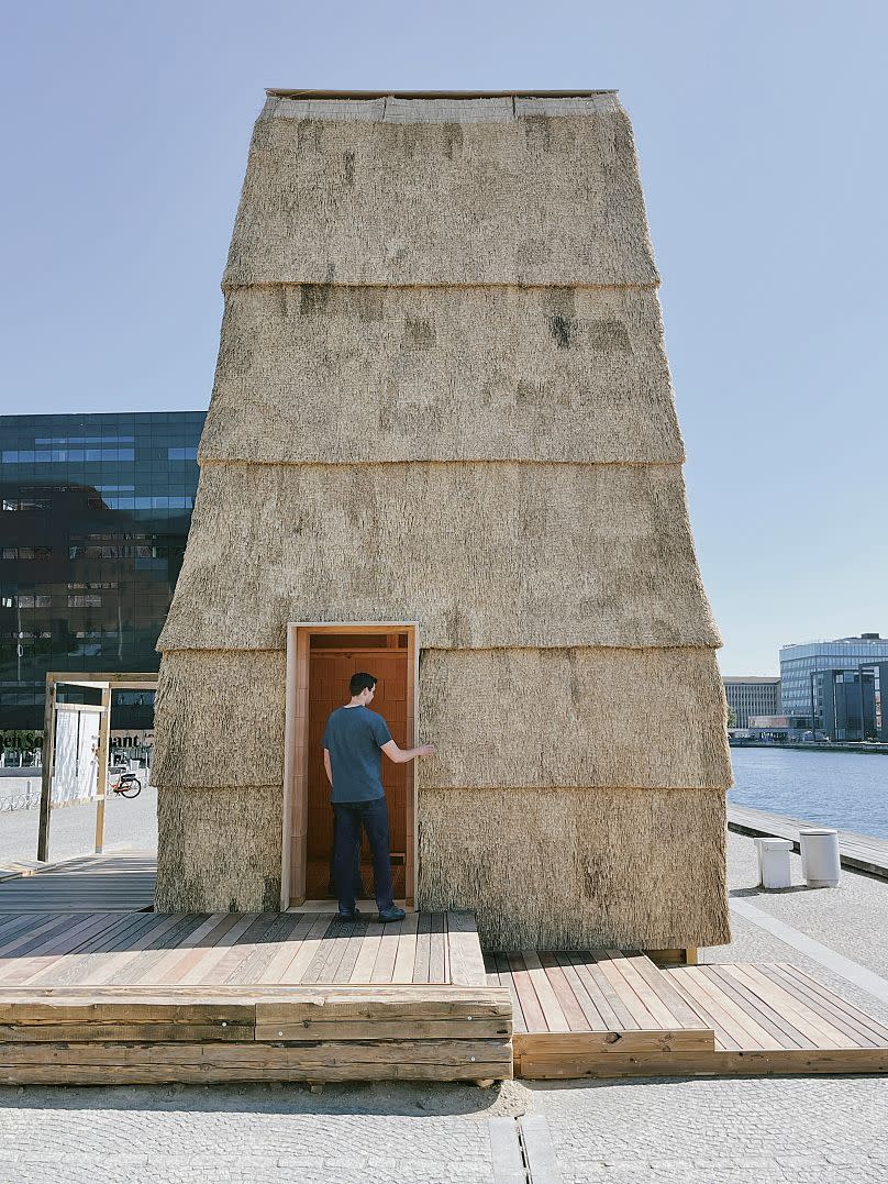 Der "Thatched Brick Pavilion", ein gemeinsames Projekt von Leth & Gori, Rønnow Architect und Cinark.