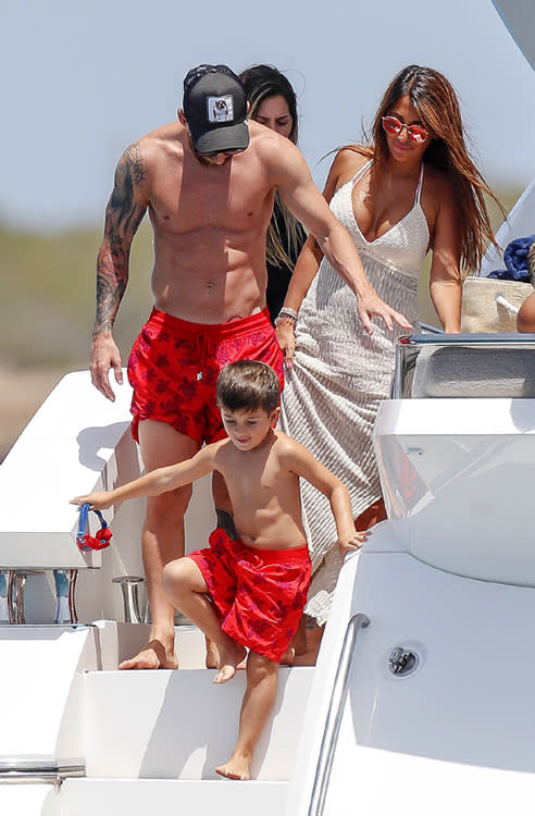 Leo Messi disfruta de sus vacaciones familiares en Ibiza