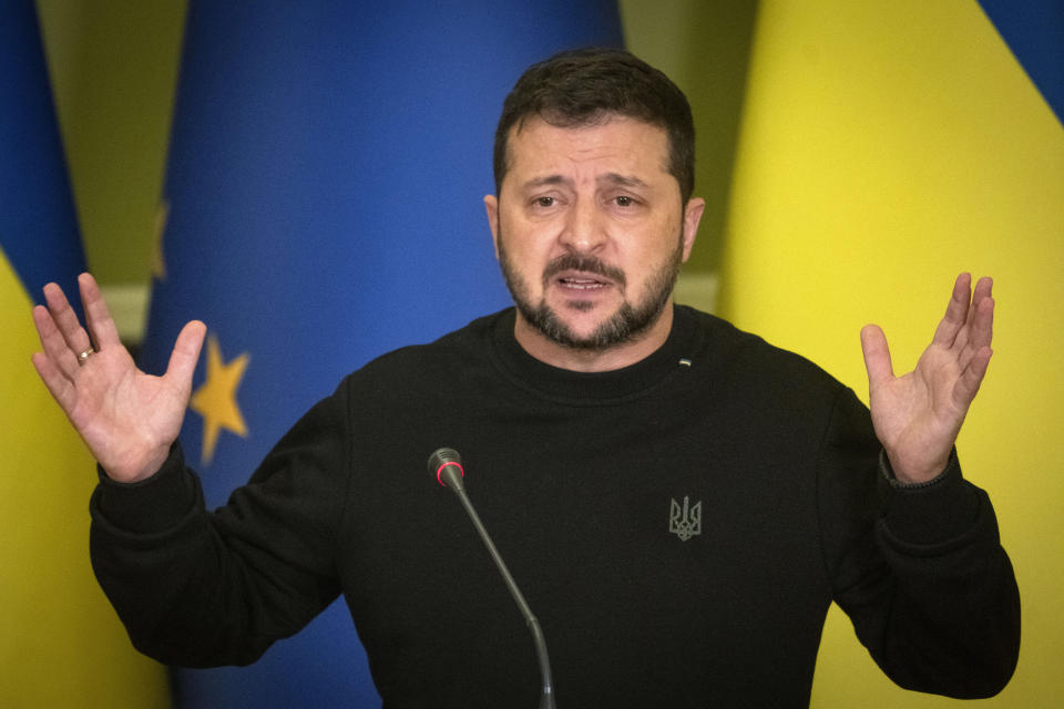 Ukrainian President Volodymyr Zelenskyy attends a press conference with European Commission President Ursula von der Leyen in Kyiv, Ukraine, Saturday, Nov. 4, 2023. (AP Photo/Efrem Lukatsky)