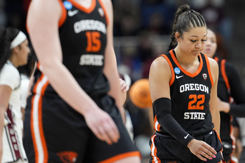 Oregon State guard Talia von Oelhoffen (22) reacts during a loss to South Carolina in the Elite Eight on Sunday in Albany, N.Y. (AP Photo/Mary Altaffer)