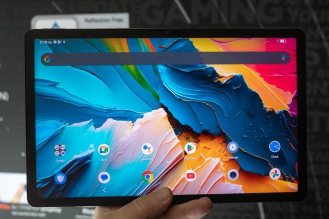 TCL just dropped a super affordable 5G tablet and a bunch of phones