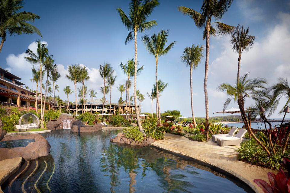 The pool and property at Four Seasons Resort Lanai