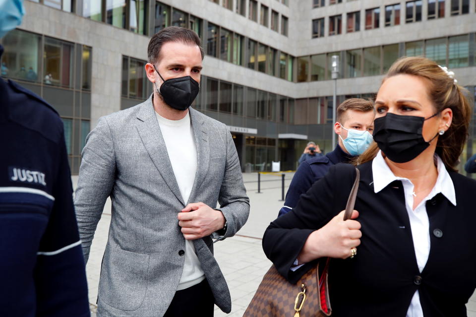 Christoph Metzelder beim Verlassen des Gerichtsgebäudes in Düsseldorf im April 2021.