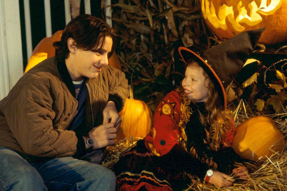 HOCUS POCUS, Omri Katz, Thora Birch, 1993