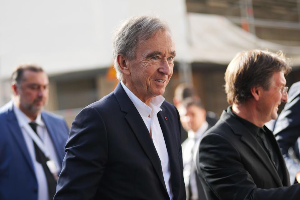 Bernard Arnault ist der reichste Mensch der Welt.  - Copyright: Edward Berthelot/Getty Images