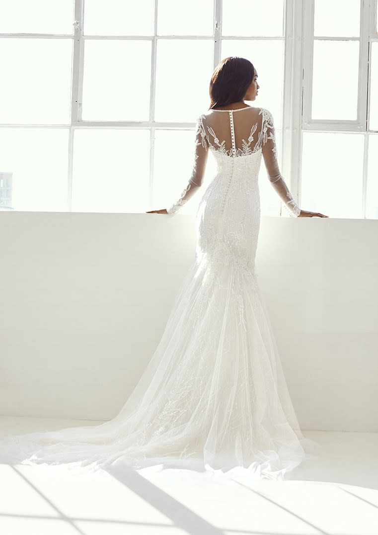 <cite class="credit">Photo courtesy of Pronovias</cite>