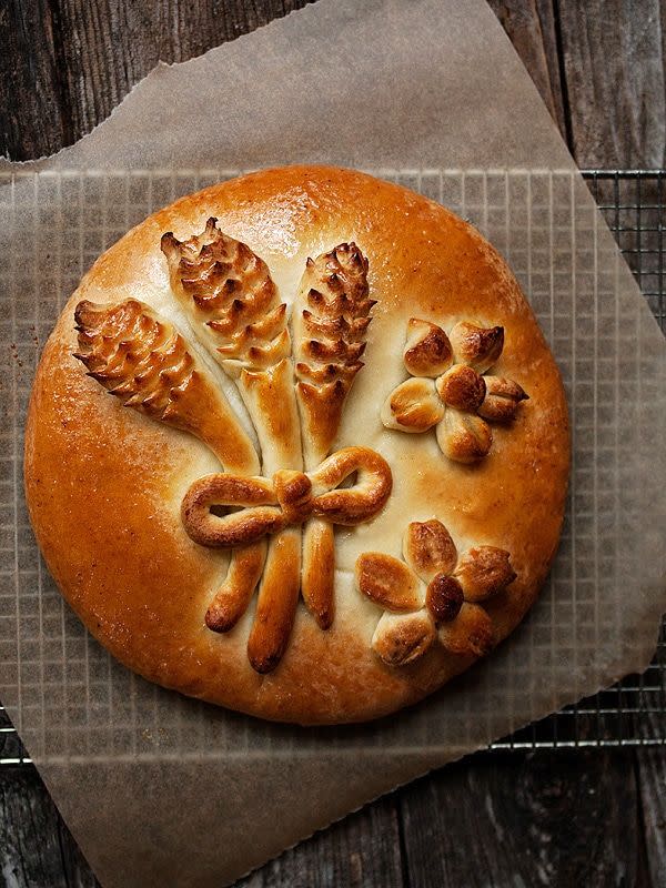 Bulgarian Christmas Eve Honey Bread