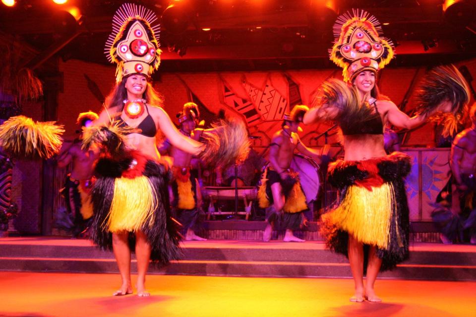 8) Spirit of Aloha Dinner Show, Polynesian Village Resort