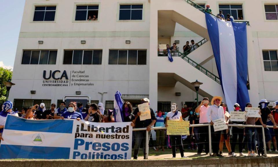 Manifestación de estudiantes en la UCA