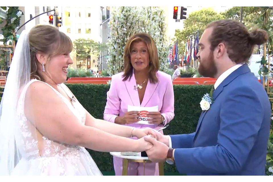 <p>TODAYshow/Twitter</p> Mindy Shore and Ben Hebert wed on the Today show