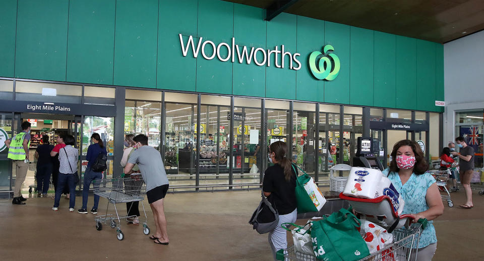 Woolworths has made changes to store and service counter trading hours. Source: Getty Images