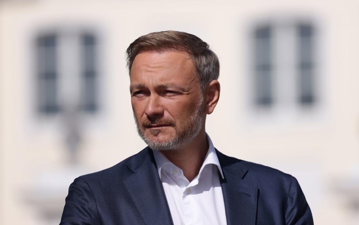 Bundesfinanzminister Christian Lindner schlägt eine Deckelung der Rundfunkgebühren vor. (Bild: 2022 Getty Images/Sean Gallup)