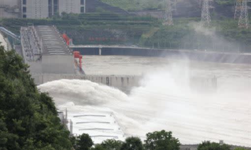 恐怖！三峽大壩水位一夜暴漲70公分