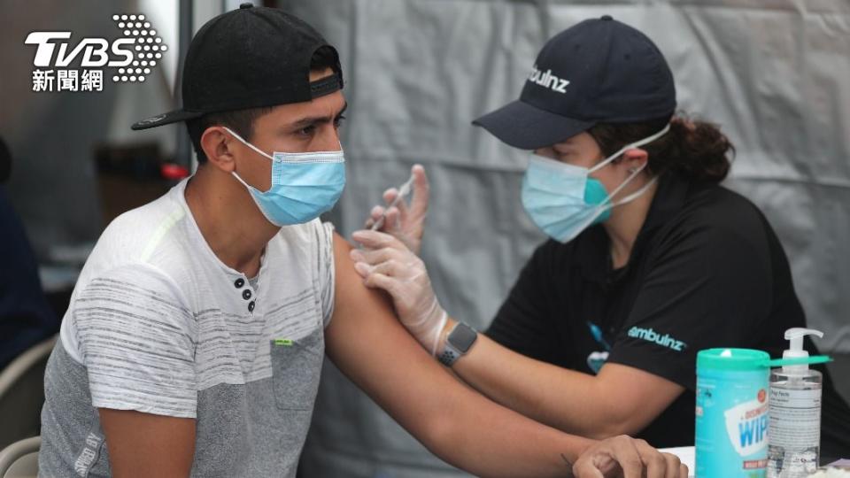 加州自4月15日起，開放讓16歲以上民眾接種疫苗。（示意圖／達志影像路透社）