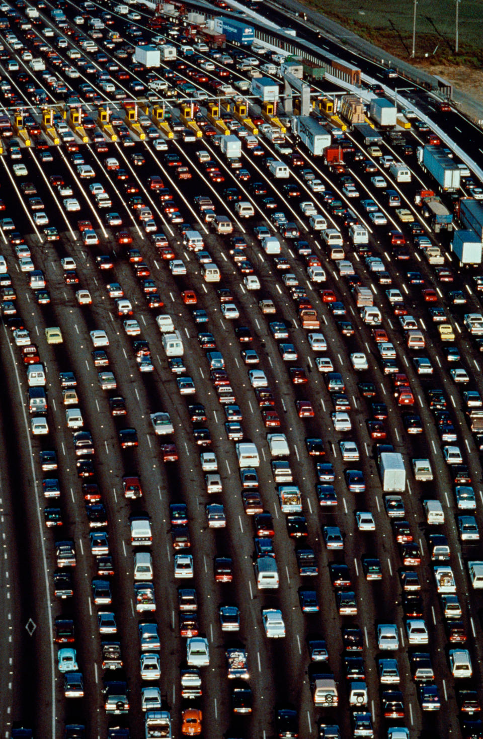 horrible traffic on the freeway in the Bay Area