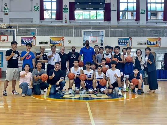 「雙B」在我「嘉」Basketball x Bilingual　學子雙重學習體驗