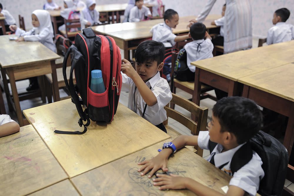 Students attend the first day of school at Sekolah Kebangsaan Putrajaya Persint 14 (1) January 2, 2019. ― Picture by Shafwan Zaidon