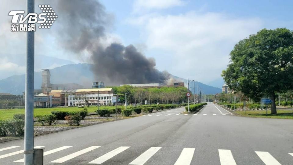 東華大學震後傳出火警。（圖／呂姓讀者提供）