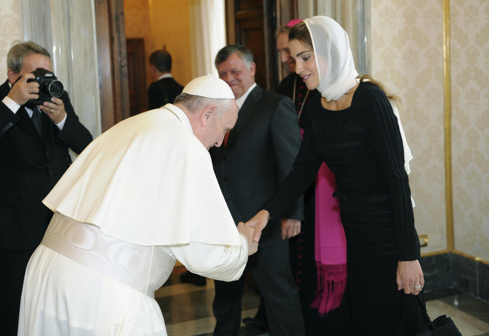 A member&nbsp;of a Muslim monarchy, Queen Rania of Jordan wore black to meet&nbsp;Pope Francis at the Vatican in&nbsp;2013. The dress code&nbsp;is far more loose&nbsp;when meetings happen in other settings: Rania wore white <a href="http://www.latimes.com/world/middleeast/la-fg-pope-mideast-20140525-story.html" target="_blank">when&nbsp;receiving the pope in Jordan</a>&nbsp;the following year.