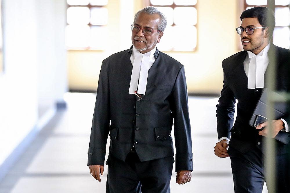 Lawyer Tan Sri Muhammad Shafee Abdullah at the Kuala Lumpur High Court February 17, 2020. — Picture by Firdaus Latif