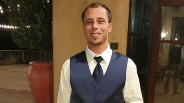 PHOTO: Austin Davis LV victim (facebook)