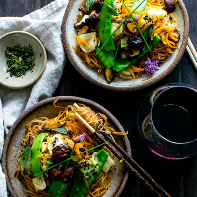 <p>Packed with snow peas, carrots, cabbage, and mushrooms, this 45-minute stir-fry is one the entire family will love. <br></p><p><strong>Get the recipe at </strong><a rel="nofollow noopener" href="https://vanillaandbean.com/thai-ginger-and-garlic-noodle-bowl/" target="_blank" data-ylk="slk:Vanilla and Bean;elm:context_link;itc:0;sec:content-canvas" class="link "><strong>Vanilla and Bean</strong></a><strong>.</strong></p>