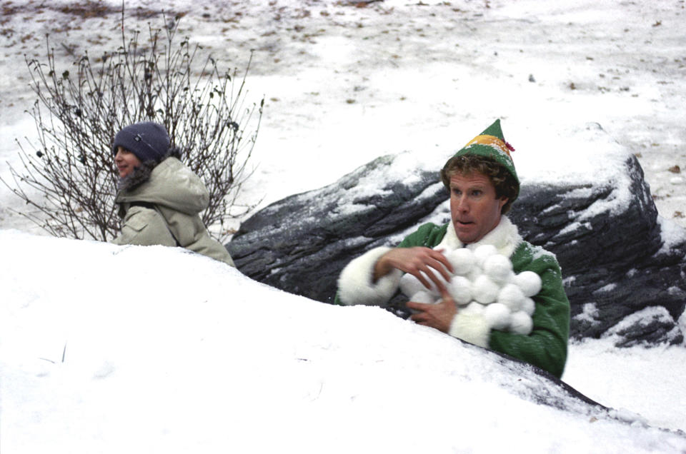 ELF, Daniel Tay, Will Ferrell, 2003, (c) New Line/courtesy Everett Collection