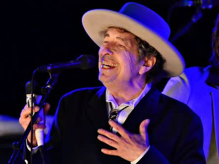 U.S. musician Bob Dylan performs during on day 2 of The Hop Festival in Paddock Wood, Kent on June 30th 2012. REUTERS/Ki Price/Files