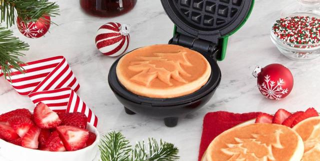 Mini Gingerbread Waffle Maker