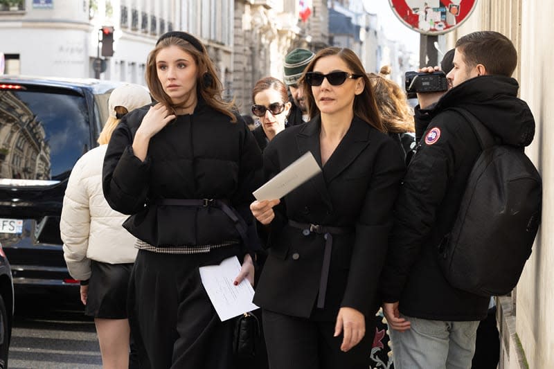 Vittoria de Saboya con su madre