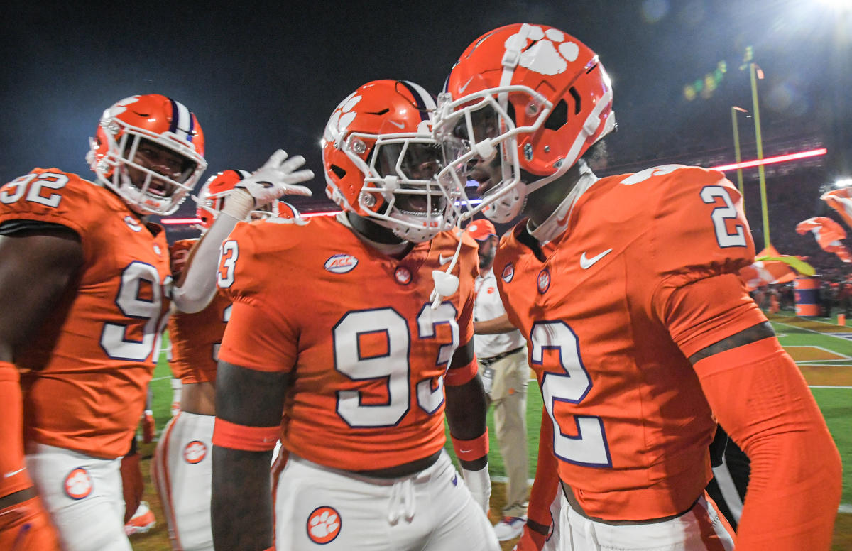 Clemson duo ranked as the two top 2024 NFL Draft linebacker prospects