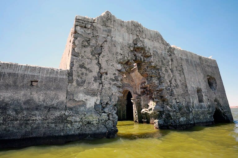 Los habitantes de El Zangarro debieron ser reubicados tras la construcción de la presa que inundó la zona