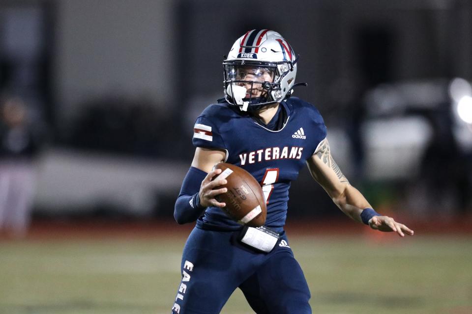 Veterans Memorial's Elijah Durrette looks to pass during the playoff game at Buccaneer Stadium. The Eagles defeated the PSJA North Raiders, 20-14, on Saturday, Dec. 3, 2022.