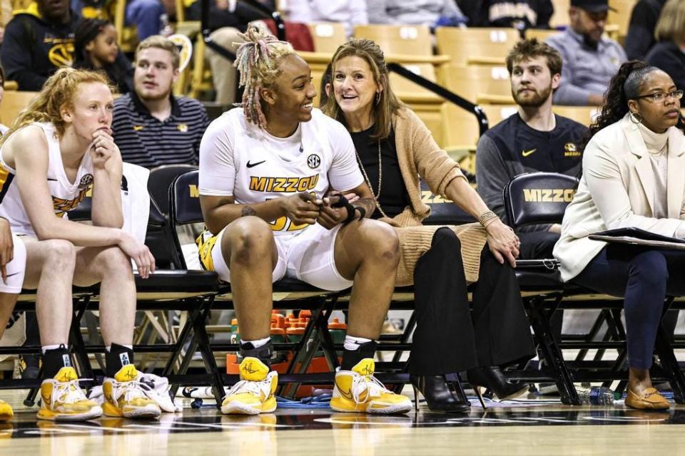 Missouri head coach Robin Pingeton talks with Tigers' center Jayla Kelly during MU's WNIT win over Illinois State on March 16, 2023, at Mizzou Arena.