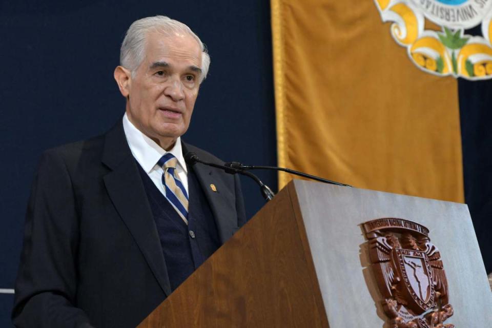 Diego Valadés, UNAM