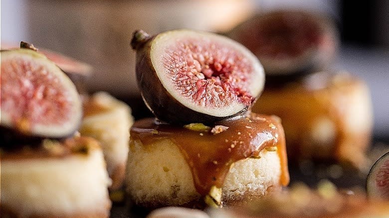 mini caramel cheesecake with fig