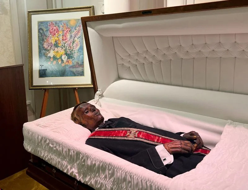 Mummified body of "Stoneman Willie" lies at a funeral home in Reading