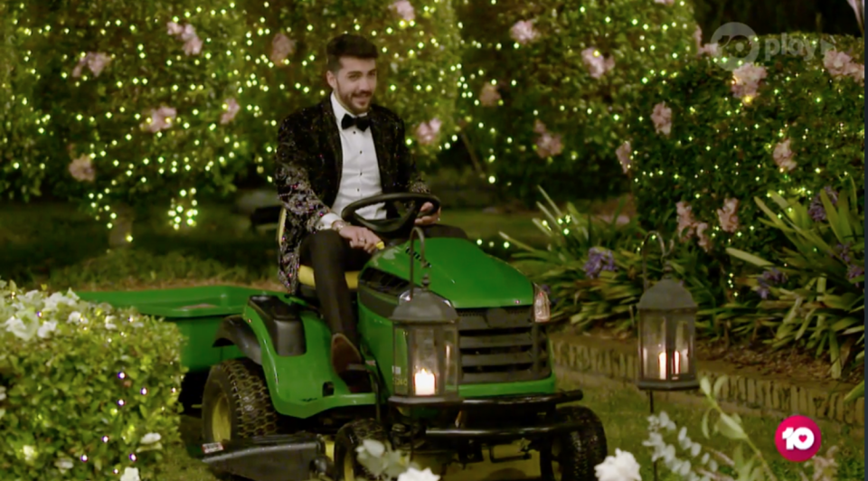 Darvid Garayeli's grand entrance on The Bachelorette. Photo: Network 10